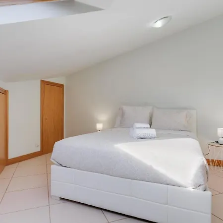 Ferienwohnung Fuer 4 Personen Ca 100 Qm In Cmara De Lobos, Madeira Suedkueste Von Madeira Camara de Lobos