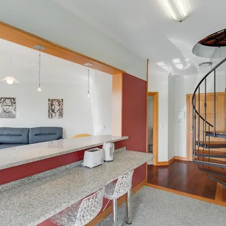 Ferienwohnung Fuer 4 Personen Ca 100 Qm In Cmara De Lobos, Madeira Suedkueste Von Madeira *