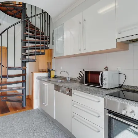 Ferienwohnung Fuer 4 Personen Ca 100 Qm In Cmara De Lobos, Madeira Suedkueste Von Madeira * Camara de Lobos